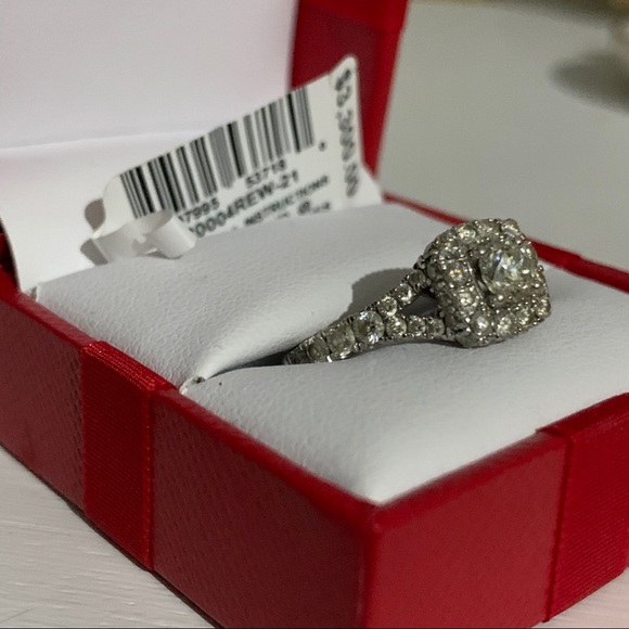 1.5 Carat Diamond Ring FINAL PRICE DROP - Picture 4 of 10